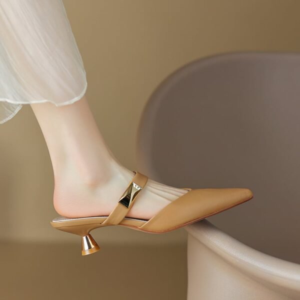 CHIKO Jonell Pointy Toe Kitten Heels Clogs/Mules Shoes