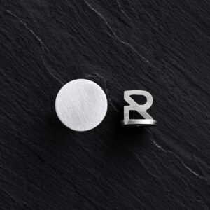 Silver single earring PUNKT