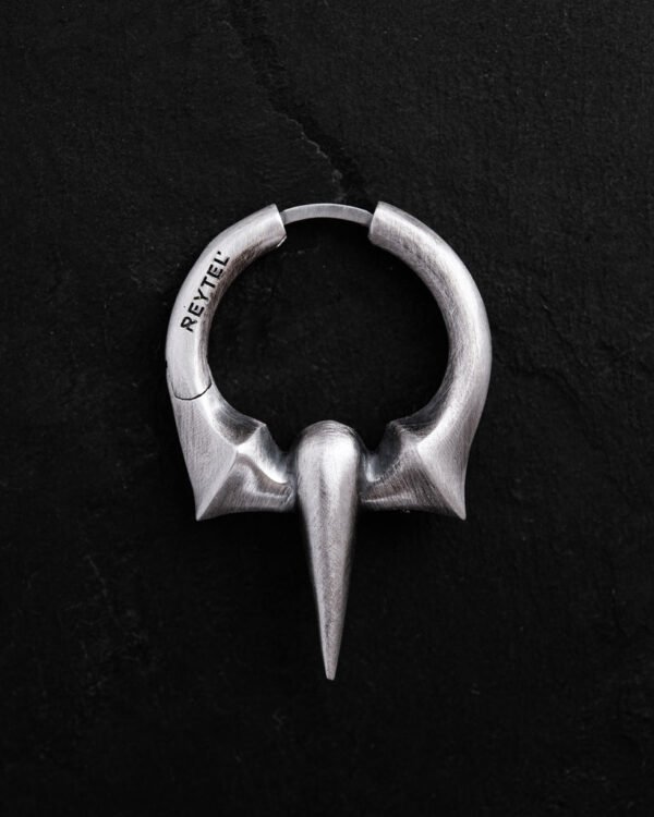 Silver single earring WANDERER