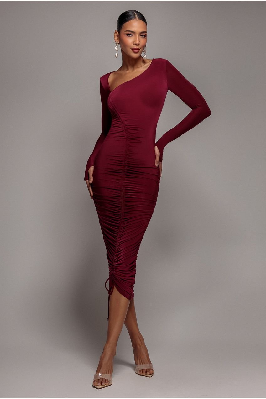 Goddiva Asymmetrical Neck Ruched Midi Dress – Wine