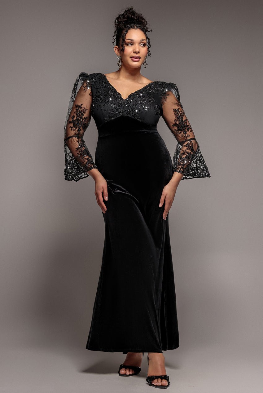 Goddiva Plus Scalloped Lace & Velvet Maxi Dress – Black